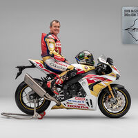 ¡Espectacular! Honda se está pasando el juego con las decoraciones de la CBR1000RR, pero va a ser complicado hacerse con una de estas ediciones especiales 