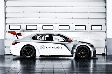 El nuevo Citroën C-Elysée WTCC mete miedo en pista