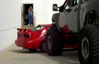 Bigfoot contra coche: victoria aplastante