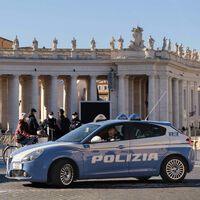 Si la policía te pilla conduciendo borracho en Italia, te obliga a instalar un alcoholímetro en tu coche. Cuesta 2.000 euros y lo pagas tú