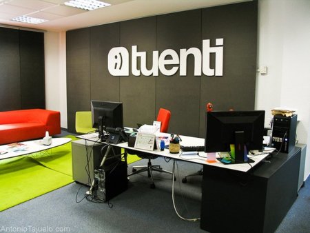 Tuenti estrena su propio botón "me gusta"