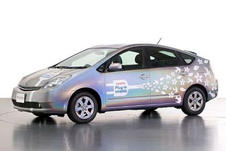 Híbridos enchufables y eléctricos de autonomía extendida. Explicamos la diferencia