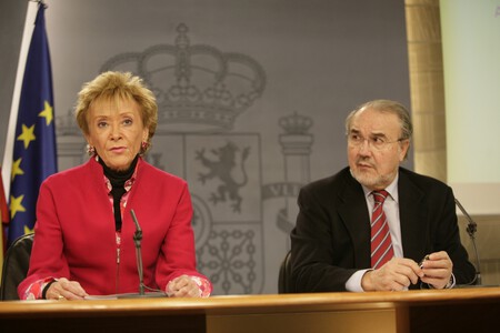 España ha perdido 3.800 millones de euros por una decisión de Solbes de 2007