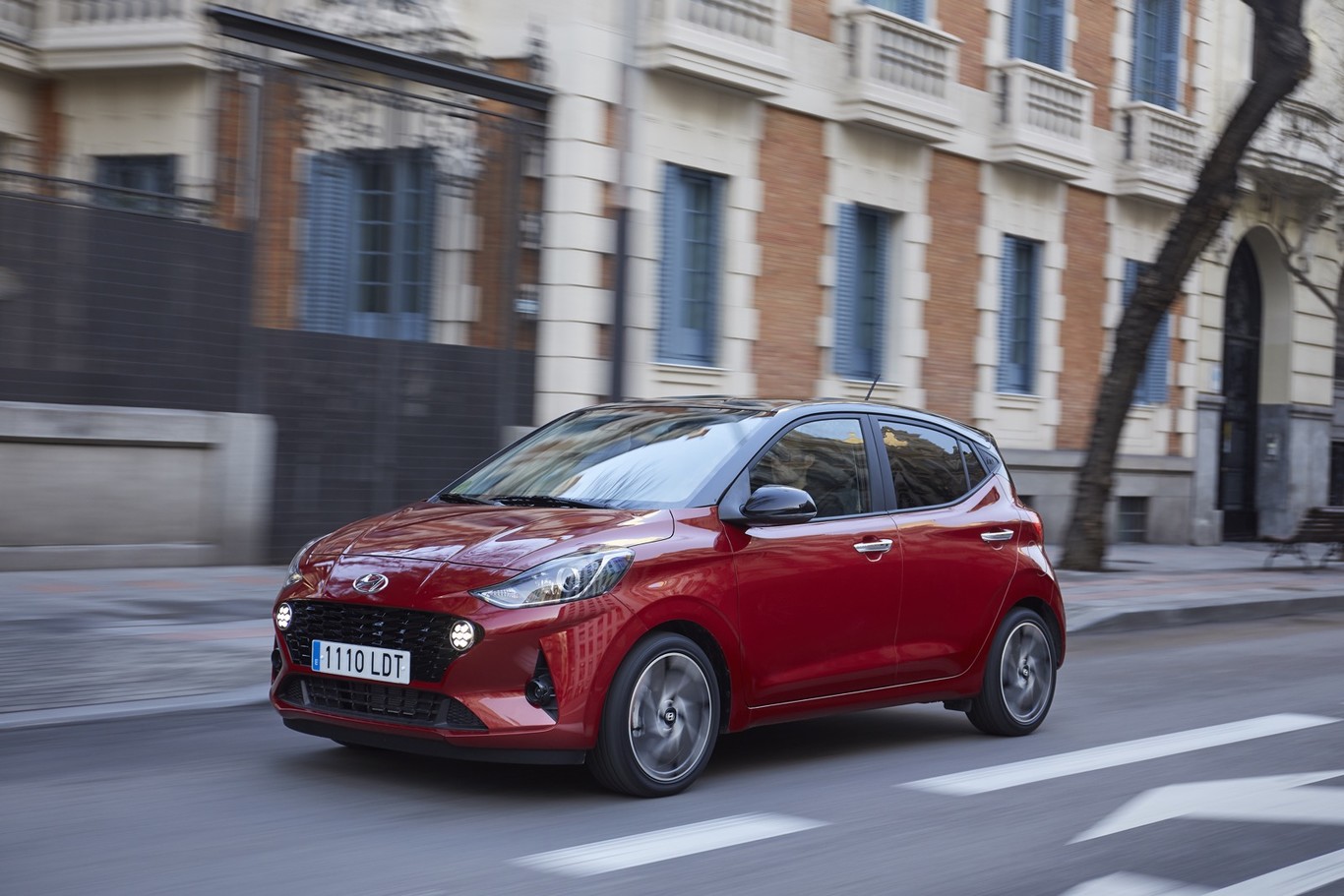 Probamos el Hyundai i10, un coche utilitario con aires de compacto en tecnología y seguridad