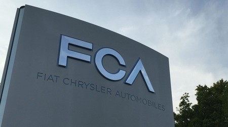 Fiat Chrysler Automobiles llama a revisión a 965,000 autos en Estados Unidos y Canadá