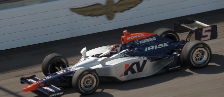Oriol Servià, gran debut en las 500 Millas de Indianápolis