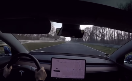 Un Tesla Model 3 Performance + una vuelta al Nürburgring: La combinación ideal para hoy