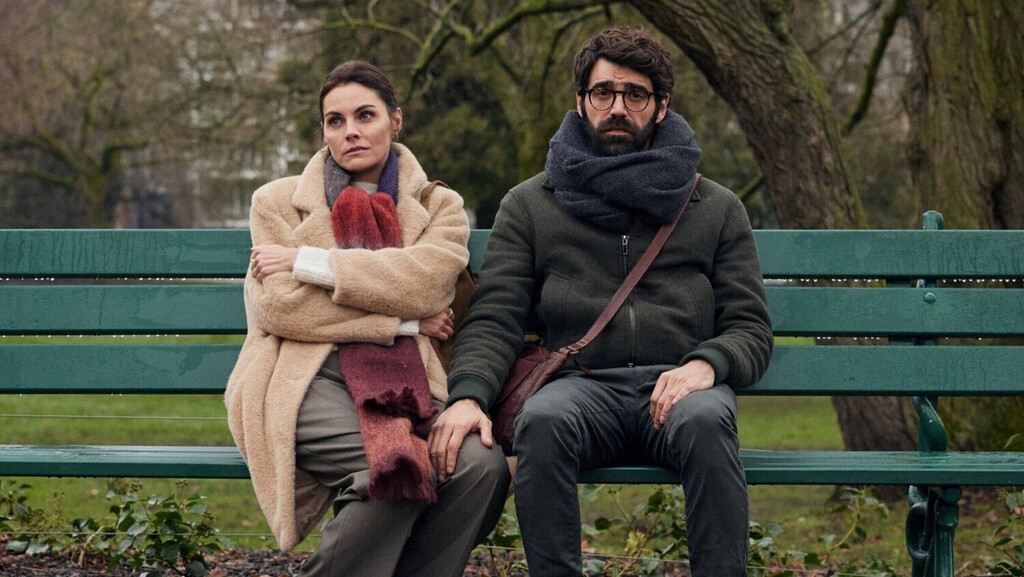 'Siempre es invierno' trata con ternura un amor imposible a través de la edad y los corazones rotos, pero el inconformista David Trueba acaba por abarcar demasiado 