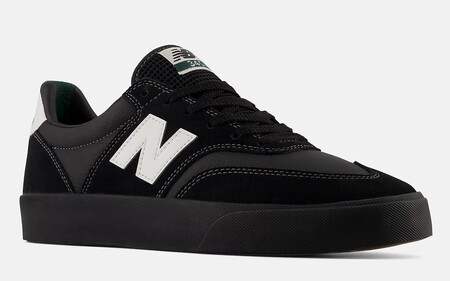 Las Zapatillas Mas Elegantes De New Balance Estan Por Llegar Un Clasico En Color Negro Que No Necesita De Estridencias Para Dominar Tus Looks