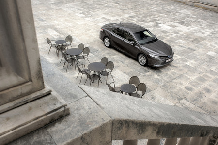 Toyota Camry Hybrid 2019