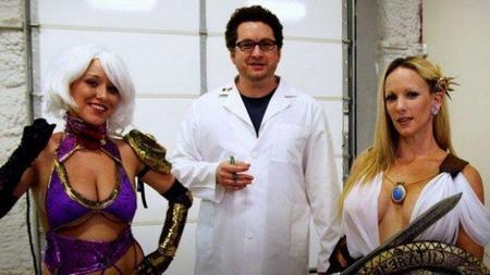 La ropa de las luchadoras en los videojuegos ¿Realmente se pueden mover sin que se les vea nada? No