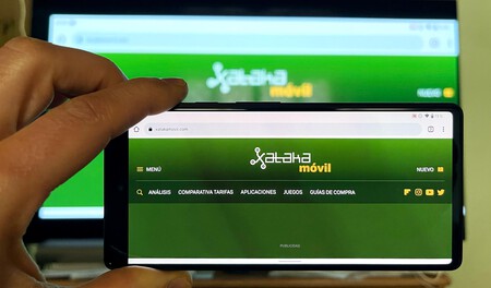 Cómo conectar el móvil a la tele: todas las maneras de ver en pantalla grande tu iPhone o Android