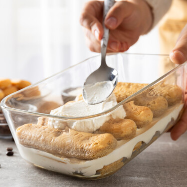 Estos moldes de Pyrex con tapa hermética están a mitad de precio y son aptos para cocinar en el horno