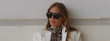 H&M vende los vestidos estampados pura tendencia: holgados, cómodos y perfectos para llevar con sandalias y cuñas 