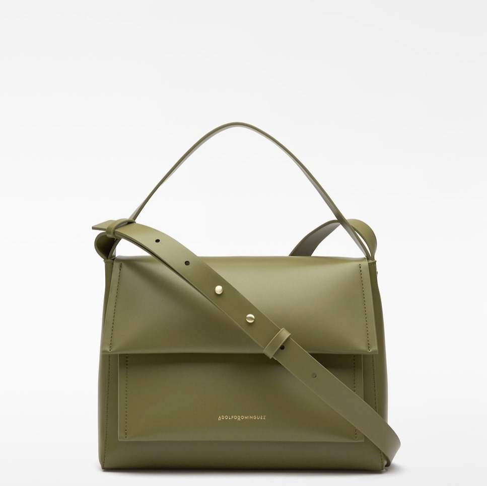 Adolfo Dominguez
Bandolera de mujer con solapa en Piel No Piel