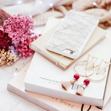 Cinco libros a tope de romance que queremos leer por culpa de TikTok