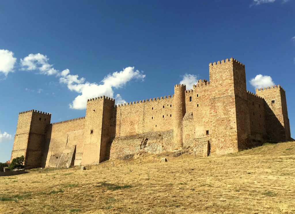 El Castillo de los Obispos de Sigüenza y el fantasma de Doña Blanca