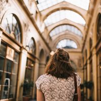 Tanto si llevas melena XL, midi o un elegante bob podrás lucir ondas románticas con este rizador Ghd rebajadísimo en Amazon