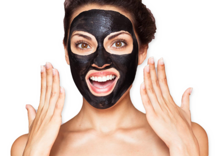 Se desata la locura por la mascarilla negra. Piénsatelo antes de usarla, nosotras no lo haremos