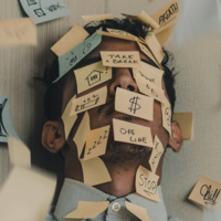 Uno de los mayores errores que estamos cometiendo como sociedad es asumir que vivir cansados es algo normal