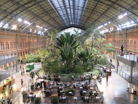 A Atocha, se va miccionado desde casa