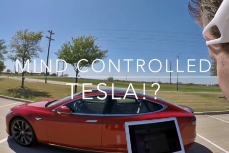 Alucina: un Tesla Model S que se mueve con la mente