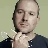 Se filtra lo nuevo de OpenAI y Jony Ive. Prometió un diseño que quisiéramos lamer, pero todo apunta a un "sonotone" futurista directo a por los AirPods