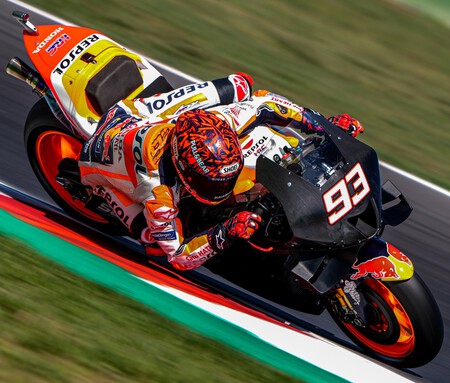 Marc Marquez Se Monta Encima De Una Motogp 100 Dias Despues De Su Operacion 002