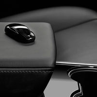 La nueva llave del Tesla Model 3 ya abre el coche con sólo acercarse... pero es cara y por ahora está agotada