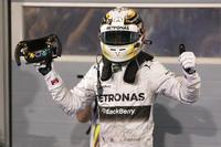 Continúa la hegemonía de Mercedes AMG. Lewis Hamilton se hace con el Gran Premio de Baréin
