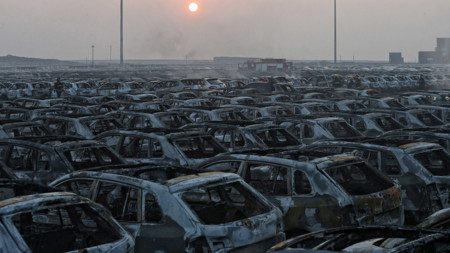 La explosión en China destruye miles de Volkswagen