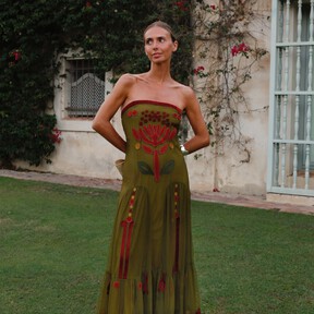 Ni marrón chocolate, ni amarillo mantequilla: Zara dicta el color tendencia más bonito y luminoso de este otoño 2026 