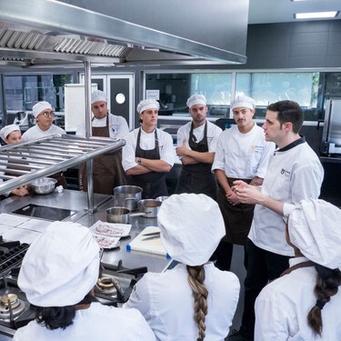 Dónde estudiar cocina y gastronomía en España: universidades, FP, escuelas, notas de corte y precios 