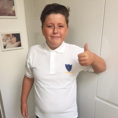 Suspende todo, tiene autismo y sus profesores le escriben para felicitarle