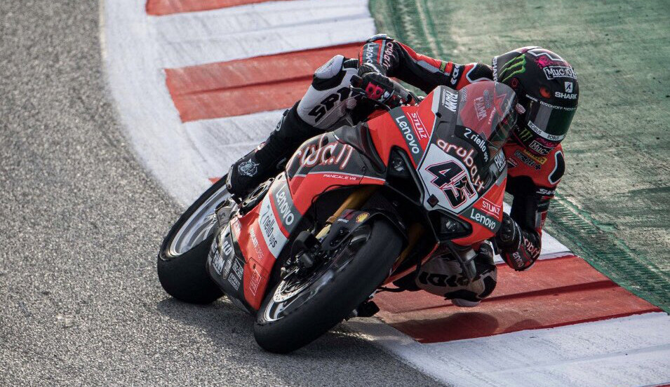 Triplete de Ducati en Cataluña con remontada hasta la victoria de Scott Redding