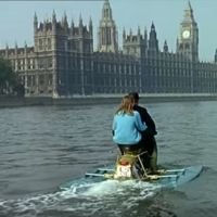 ¿Dónde vamos? ¿Mar o montaña? Pues cojamos el scooter acuático o el scooter tienda 