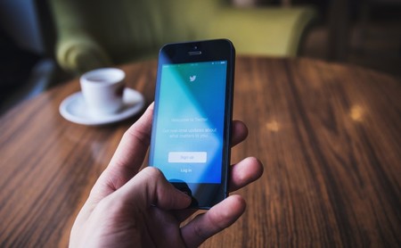 Twitter empieza a probar la opción de programar la publicación de tuits desde la app y la versión web