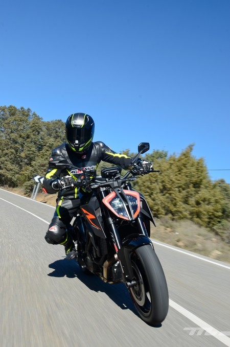 Ktm 1290 Super Duke R 2017 060