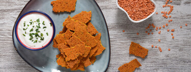 Crackers de lentejas rojas y tomate: receta saludable de un crujiente snack perfecto para 'dipear'