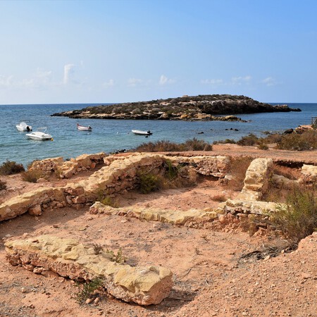 Escapadas Turismo Espana Otono Septiembre Playa Calor Mediterraneo Pueblo Pesquero