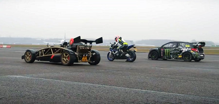Citroën DS3 de RallyCross vs Ariel Atom vs BMW HP4 ¿Quién ganará?