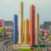 Cinco prismas de concreto cambiaron la forma de ubicarse en Ciudad de México y ese nunca fue el plan