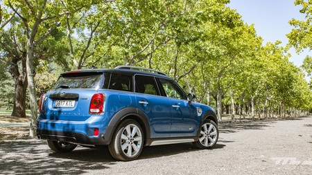 Mini Cooper S E Countryman 2019 003