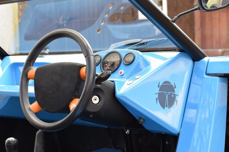 Este 'beach buggy' lo fabrica Noble y está basado en un Ford Mondeo Mk3