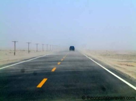 La autopista de Tarim: la autopista más larga construida en un desierto
