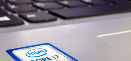 Intel planea lanzar parches de Meltdown para el 90 % de sus procesadores de los últimos 5 años en los próximos días