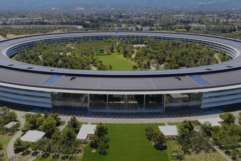 El pacto de Apple con Google escondía mucho más de lo que se filtró. Sus ingenieros llevan meses dentro del modelo Gemini aprendiendo sus secretos