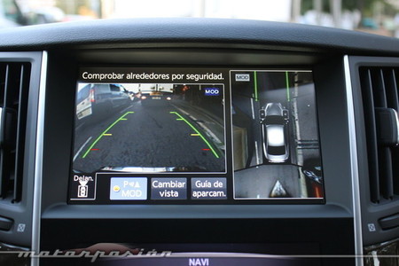 Infiniti Q50 cámara