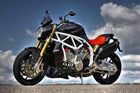 FGR Midalu: seis cilindros, 2.5 litros, 240 cv y 120.000 euros