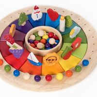 Calendario de inspiración Montessori para explicar a los niños el paso del tiempo